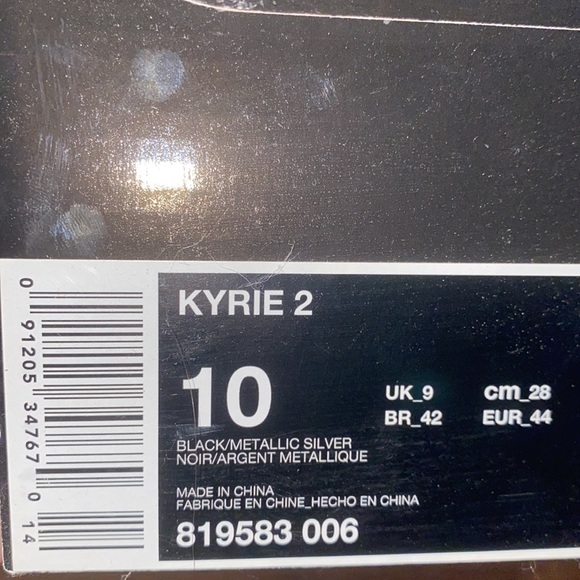 Nike Sz 10 Kyrie Irving 2 basketball shoes. Black/metallic silver. great shape! - Picture 7 of 8